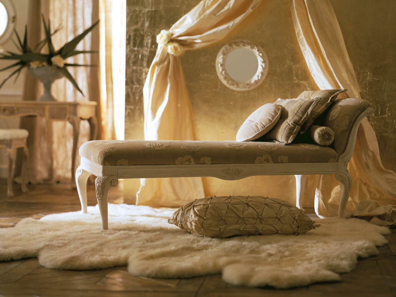 Дизайн интерьера спальни в классическом итальянском стиле.
