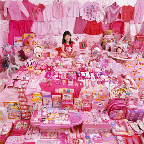 candy-pink-girls-room1.jpg