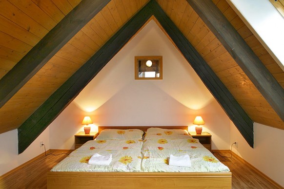 Attic Spaces Design For Minimalis Home