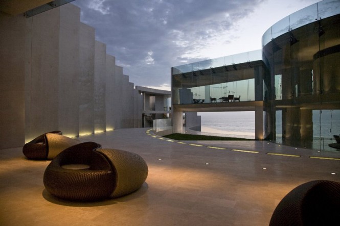gorgeous-and-humongous-home-665x443.jpg