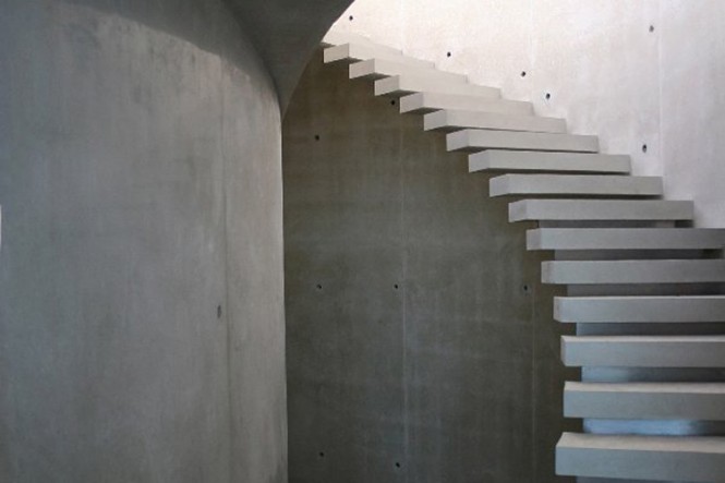 white-spiral-staircases-665x443.jpg