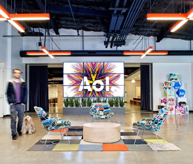 AOL OFFICE AND DOG