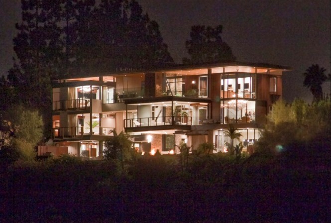 Ashton Kutcher Hollywood home