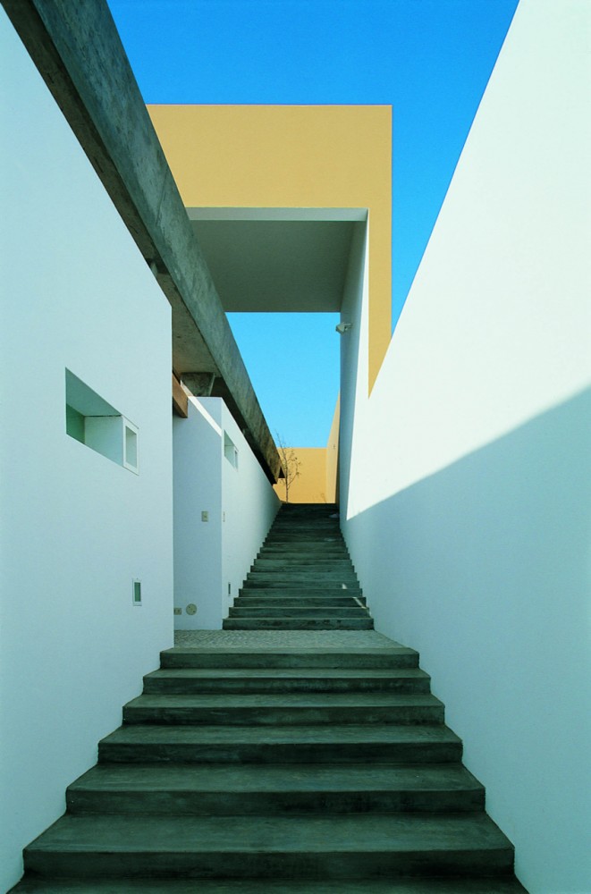 Casa Equis steps