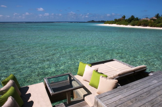 maldives resort sit out