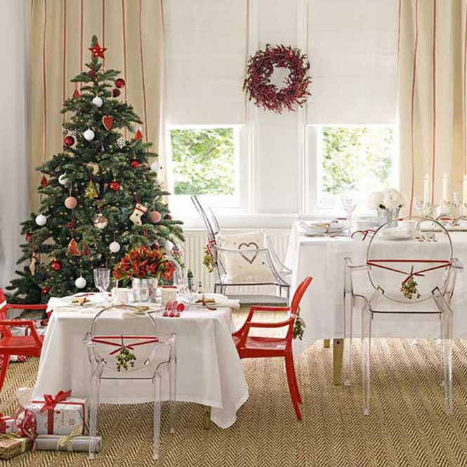 red white Christmas dining room