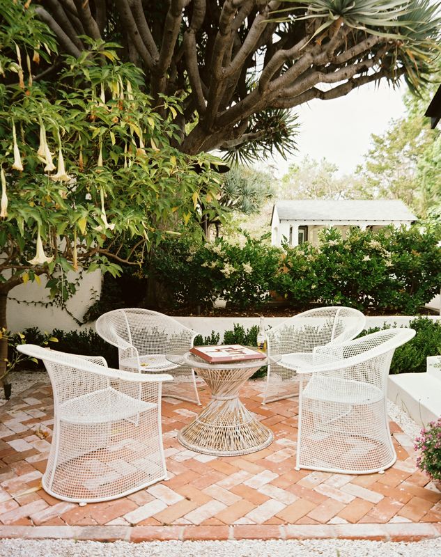 white patio furniture