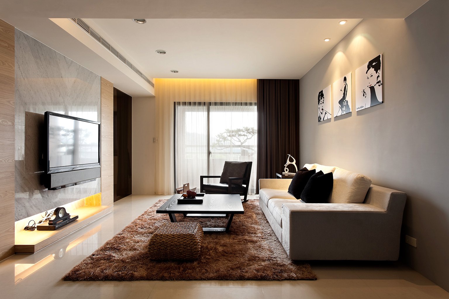 Modern Minimalist Decor with a Homey Flow