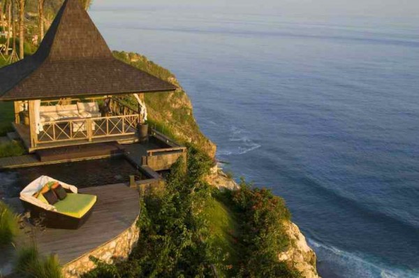 Balinese cliffside accommodation with ocean views