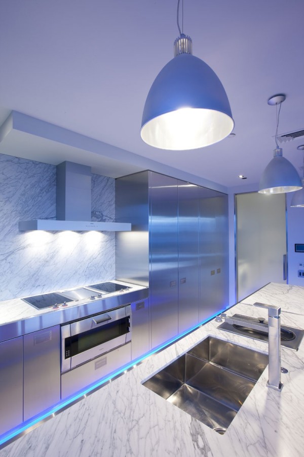 blue highlighted modern kitchen 3