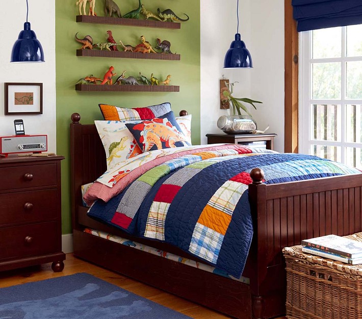 http://www.home-designing.com/wp-content/uploads/2013/03/blue-patchwork-quilt-pendant-lit-boys-room.jpeg