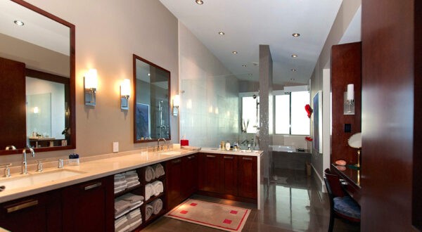 penthouse master bathroom