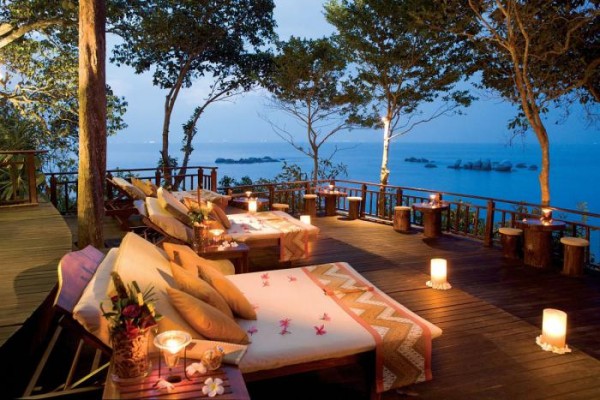 romantic lounging on the deck by lantern light with views 600x400 the most romantic & beautiful places in the world 