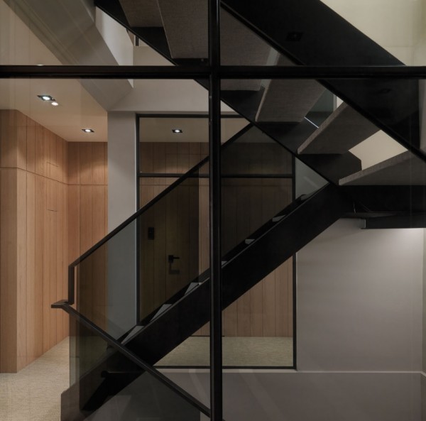 white modern staircase 2