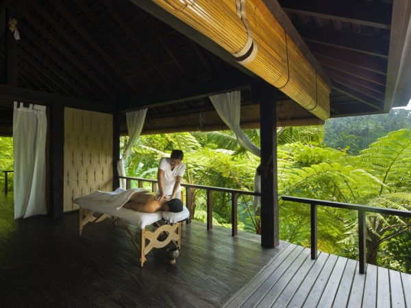 Como Shambhala Estate Bali- semi outdoor massage area amongst giant ferns