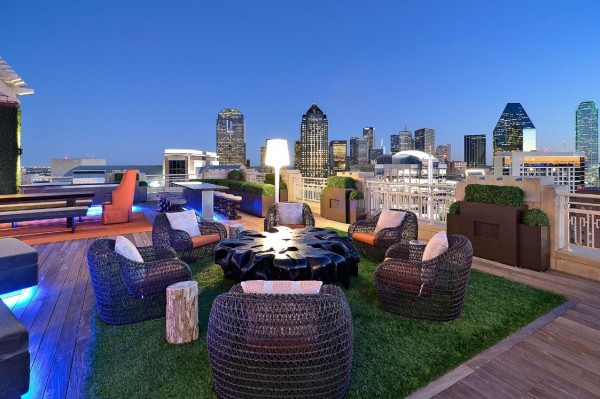 Outdoor Living Space 4