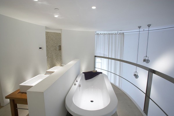 Minimalist Tower Home Master Bathroom 2