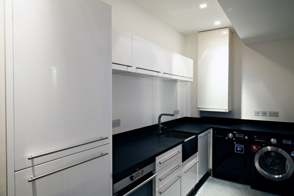 clean design kitchen cabinets