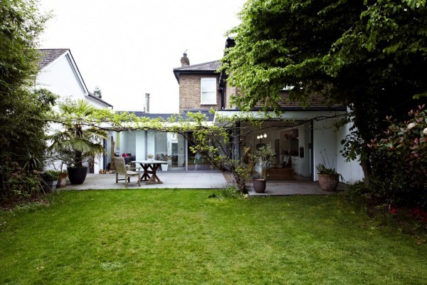 glass wall home rear