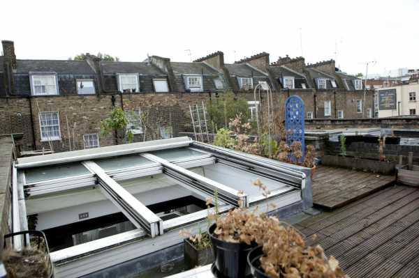 retractable glass rooftop