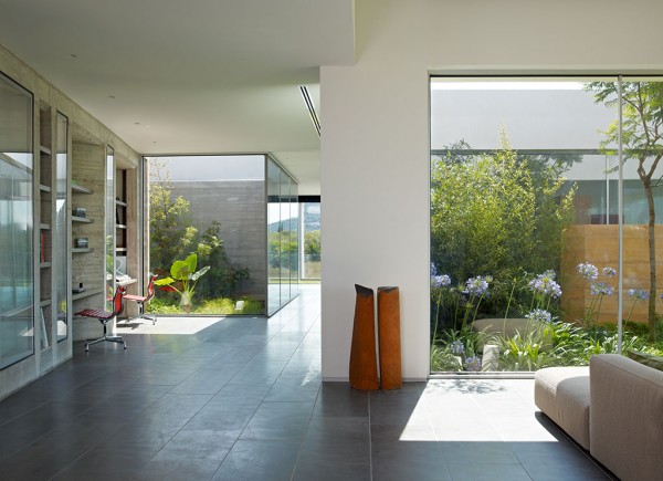 14 sunny modern living room