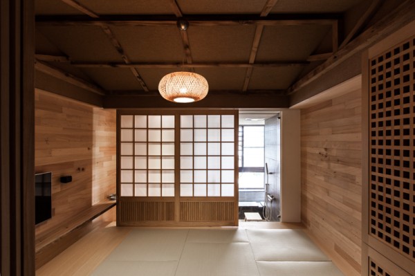 These dividers, known as shoji, have either paper or, in many modern homes a type of plastic, that is pulled over a wood or bamboo frame. The resulting walls can slide open and closed easily and give a sense of privacy if not the total sound and lightproof walls that many western homes may be used to.