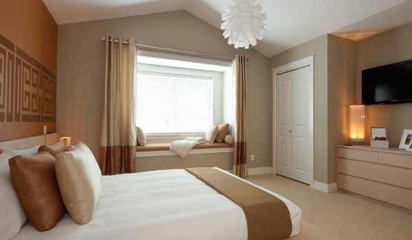 calming neutral bedroom