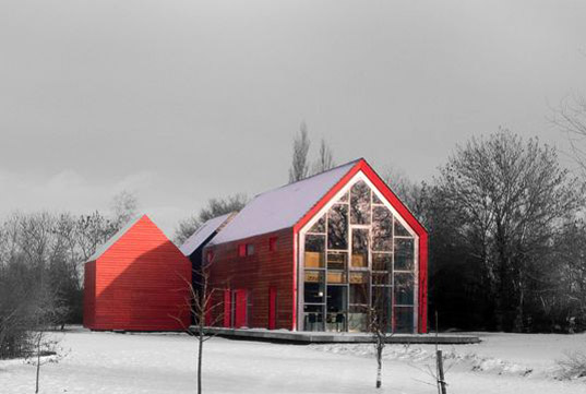 sliding-house-winter