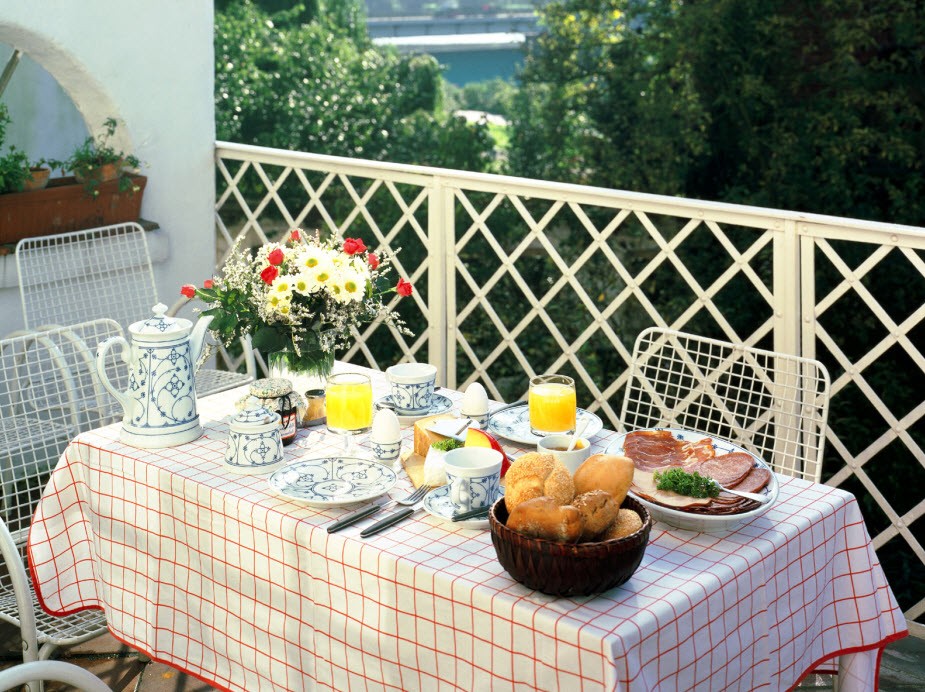 Balcony sales dining furniture