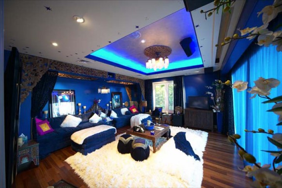 the blue room in the villa