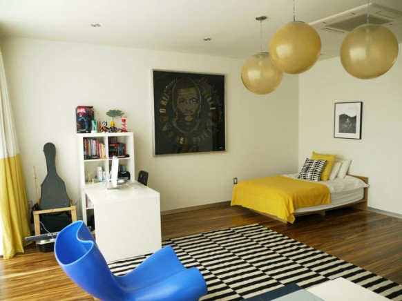 yellow and blue room