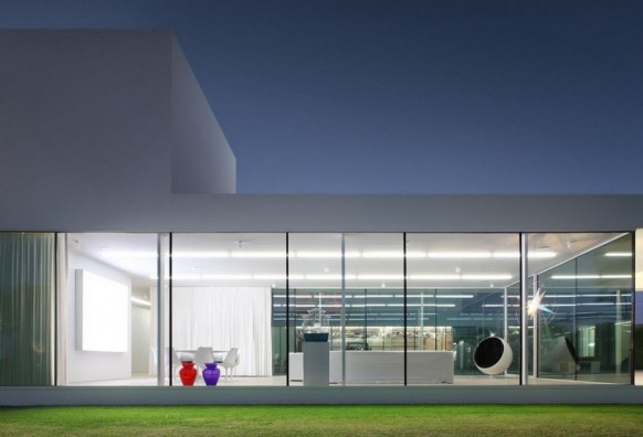 Contemporary Villa VH by Beel Achtergael Architecten Livingroom