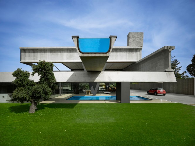 prefab-house-with-pool