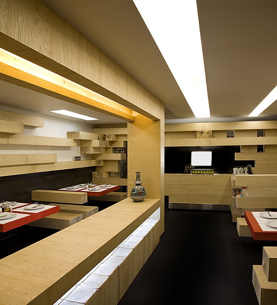 Top 5 - Restaurant Interior Designs with Wooden Walls Insertions