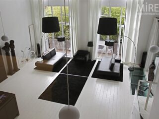 Black & White Statement Decor
