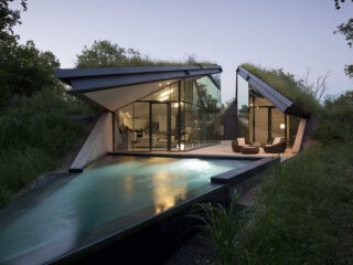 Edgeland House Returns to the Earth