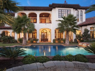 A Grand Lakeside Home with Rustic Charm