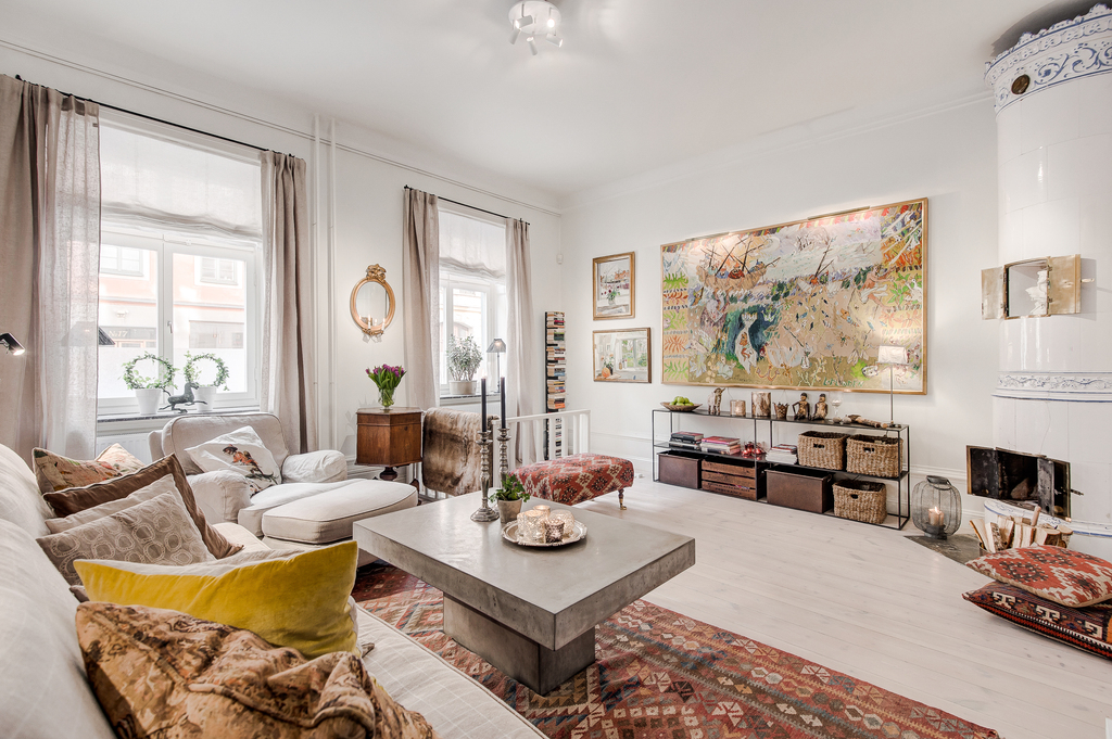 Scandinavian Style Home With A Greek Twist