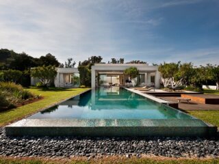 Tastefully Decorated Modern Style Villas Close To Nature