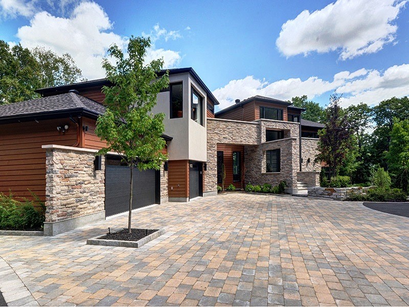 Stone And Wood Mountain Home Interior