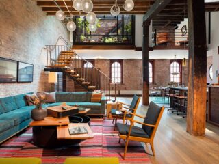 A Rooftop Oasis Anchors an NYC Remodel