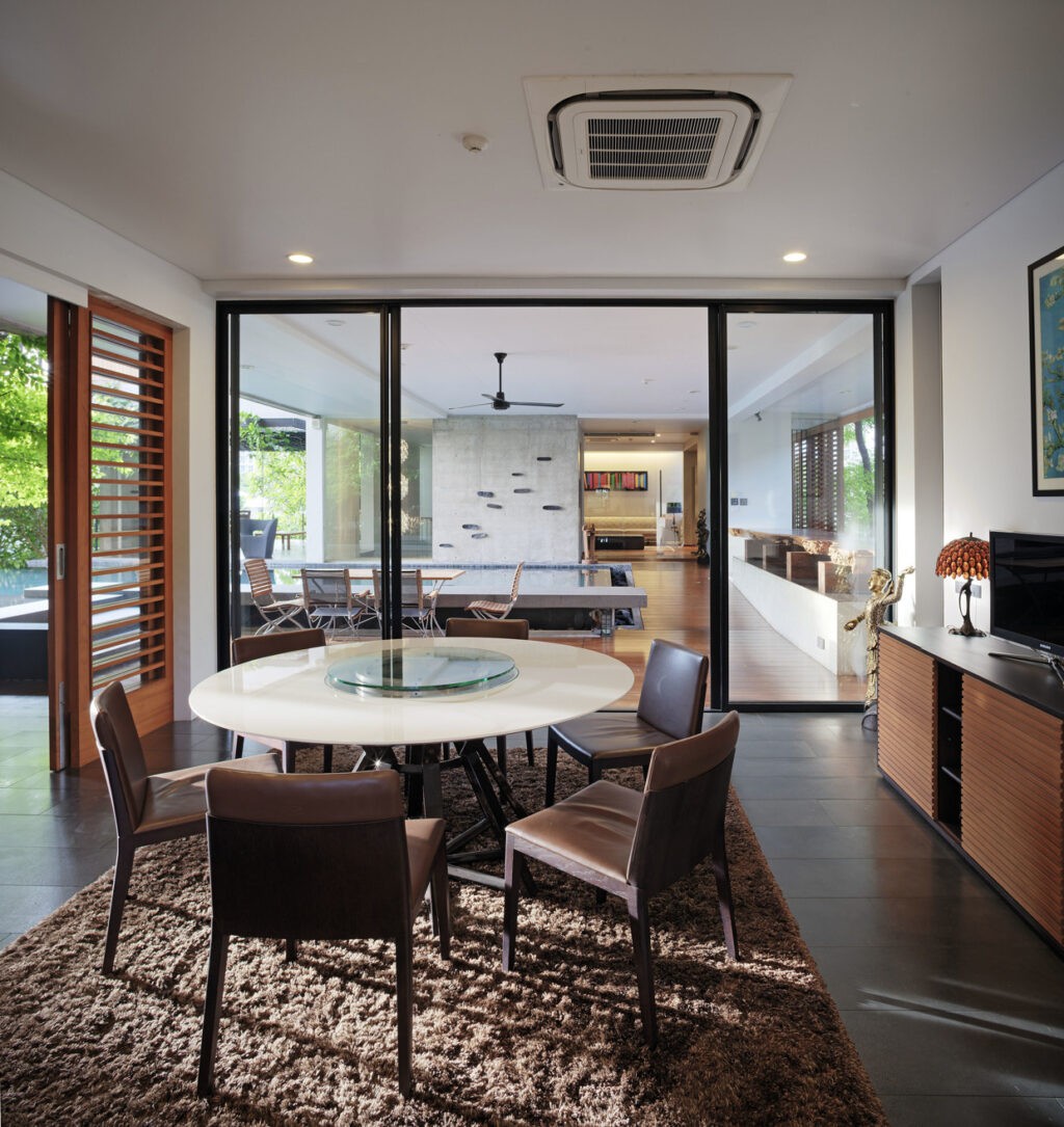 simple-dining-table | Interior Design Ideas