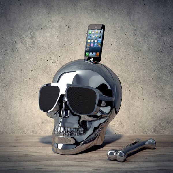 skull-shaped-speaker-600x600.jpg