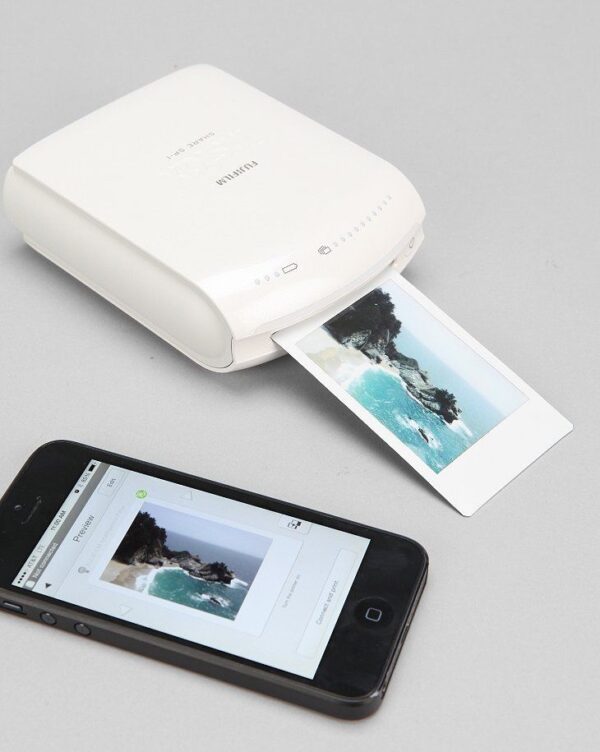 https://www.home-designing.com/wp-content/uploads/2016/03/tiny-portable-printer-600x752.jpg