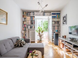 White Decor With Art Deco Furniture