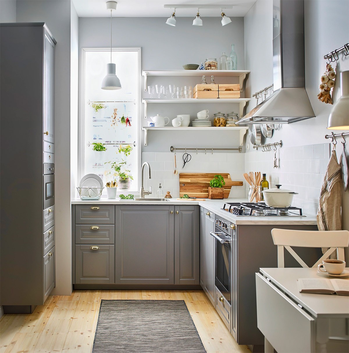 L Shaped Kitchen With Dining Table