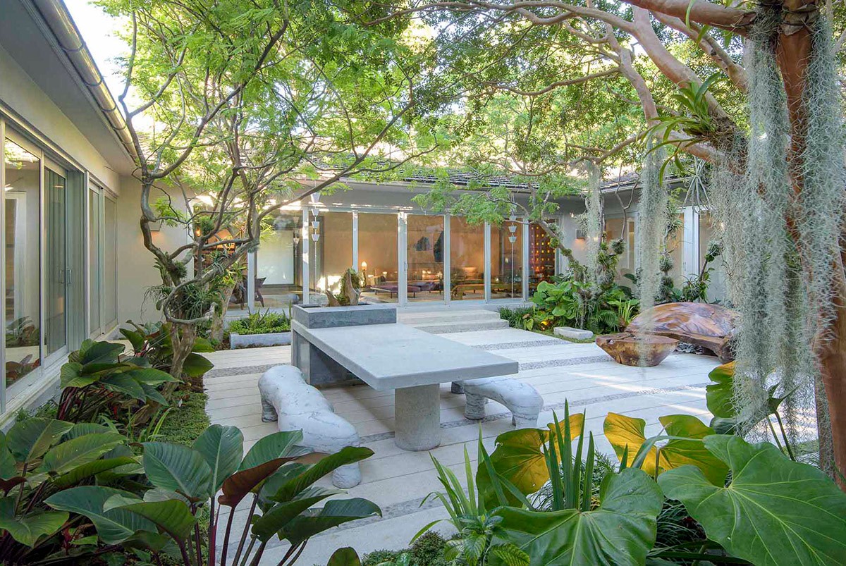 51 Captivating Courtyard Designs That Make Us Go Wow