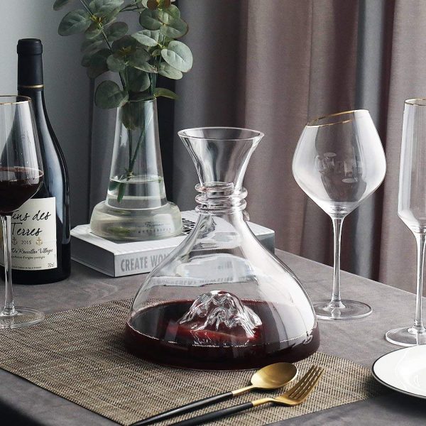 https://www.home-designing.com/wp-content/uploads/2018/09/Iceberg-Wine-Decanter-Glass-Bottle-Liquor-Bottle-Unique-Cool-Amazon-Gift-600x600.jpg