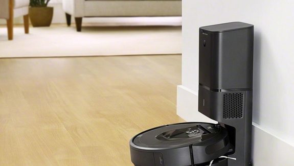 Product Of The Week: Roomba i7+ With Automatic Dirt Disposal