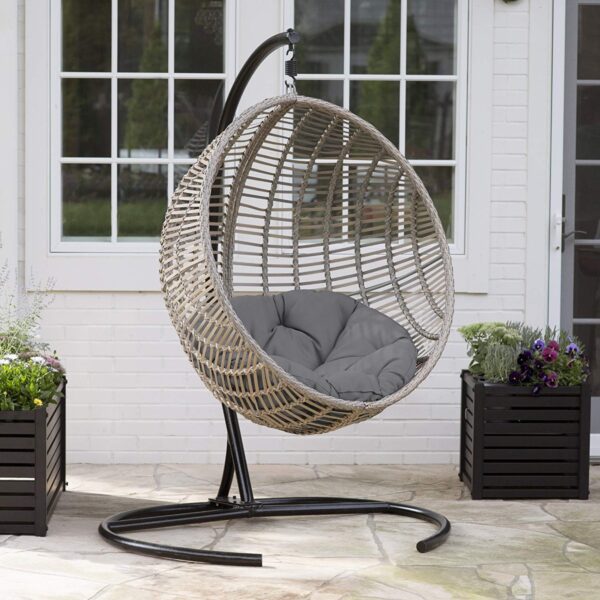 Comfy outlet wicker chairs